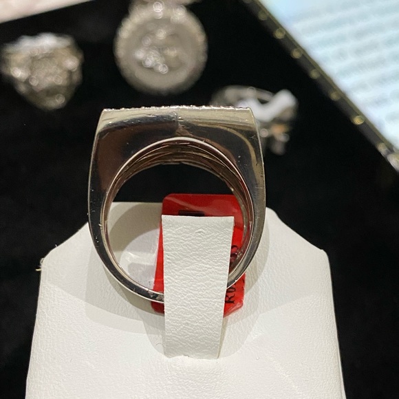 REAL DIAMOND Ferrari Ring exclusive collection only 1 made like it NO FAKE STONE - Picture 5 of 9